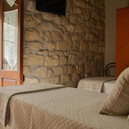 Cal Milio Apartment